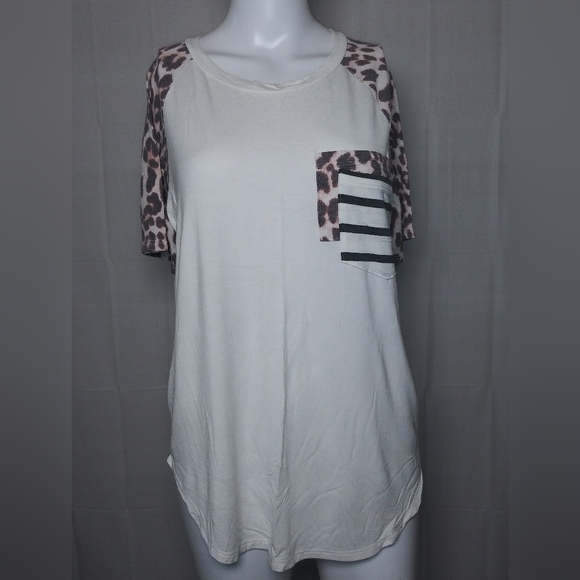 #15-Pink Lily Top - Picture 1 of 5